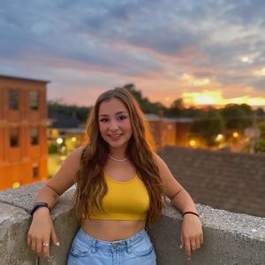 Meet your Posher, Ashley